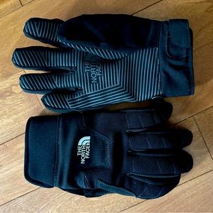 The North Face winter gloves - size medium